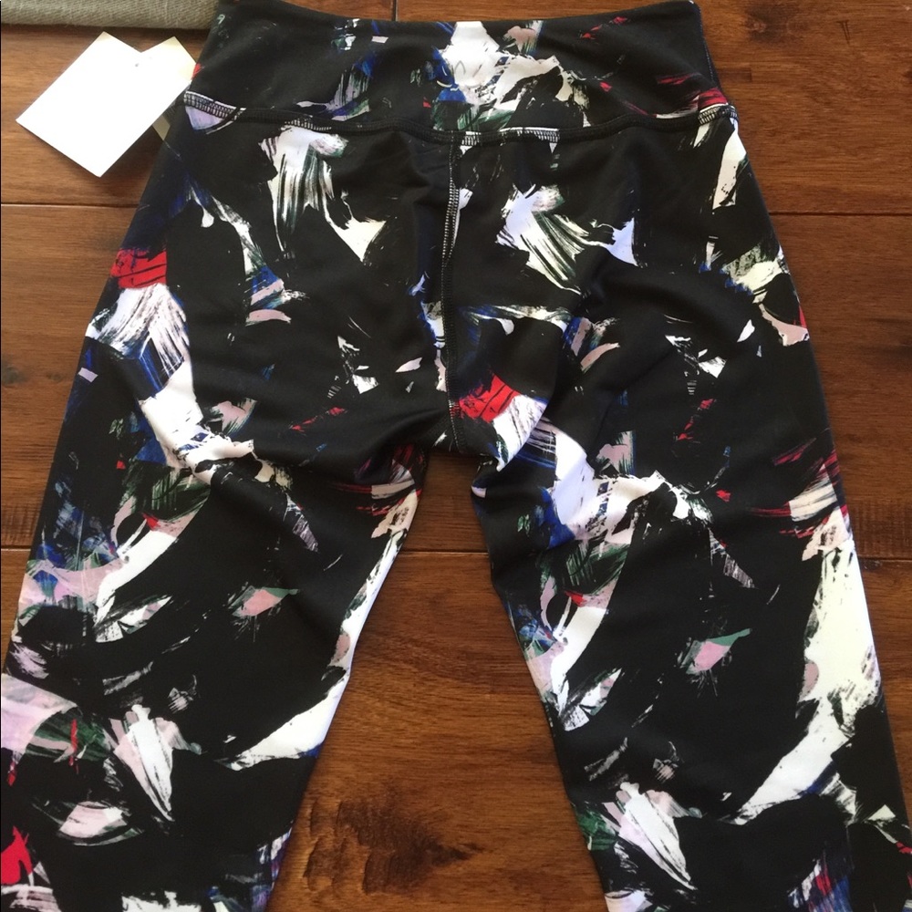 Beyond Yoga NWT Leggings - Picture 4 of 5