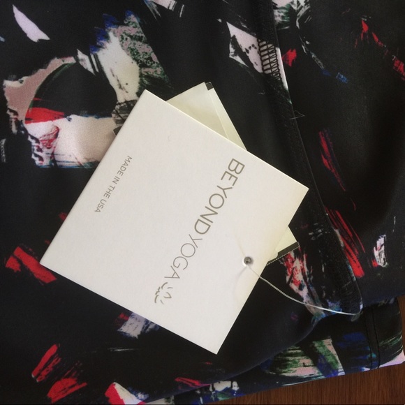Beyond Yoga NWT Leggings - Picture 2 of 5
