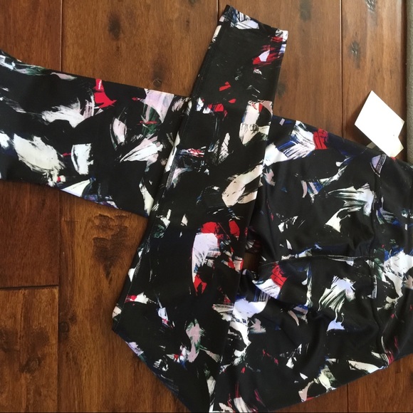 Beyond Yoga NWT Leggings - Picture 5 of 5