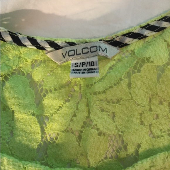 Volcom Top - Picture 2 of 3