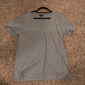 Plain grey t-shirt