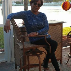 Meet your Posher, Jeannette