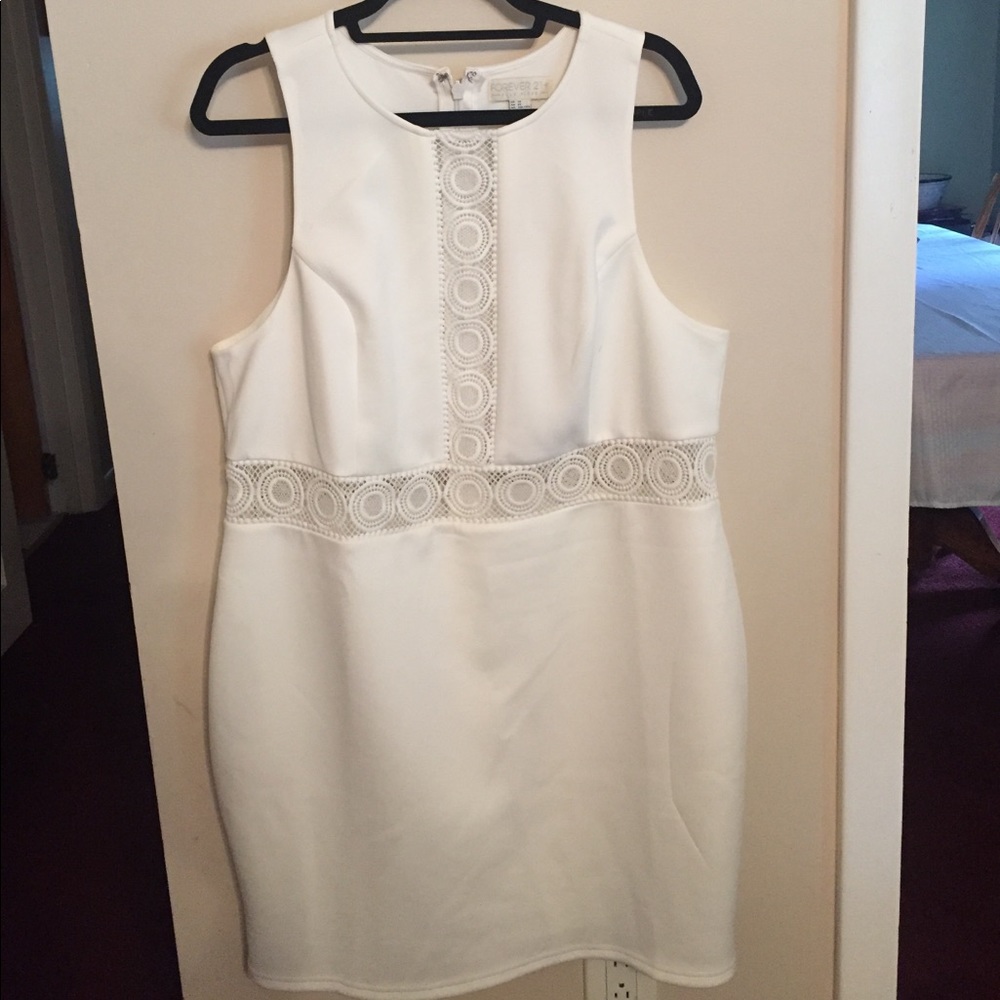 White mid-length dress 3X