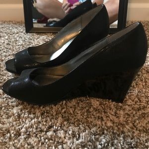 Black open toed wedges