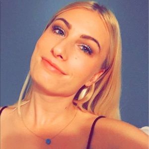 Meet your Posher, Kara