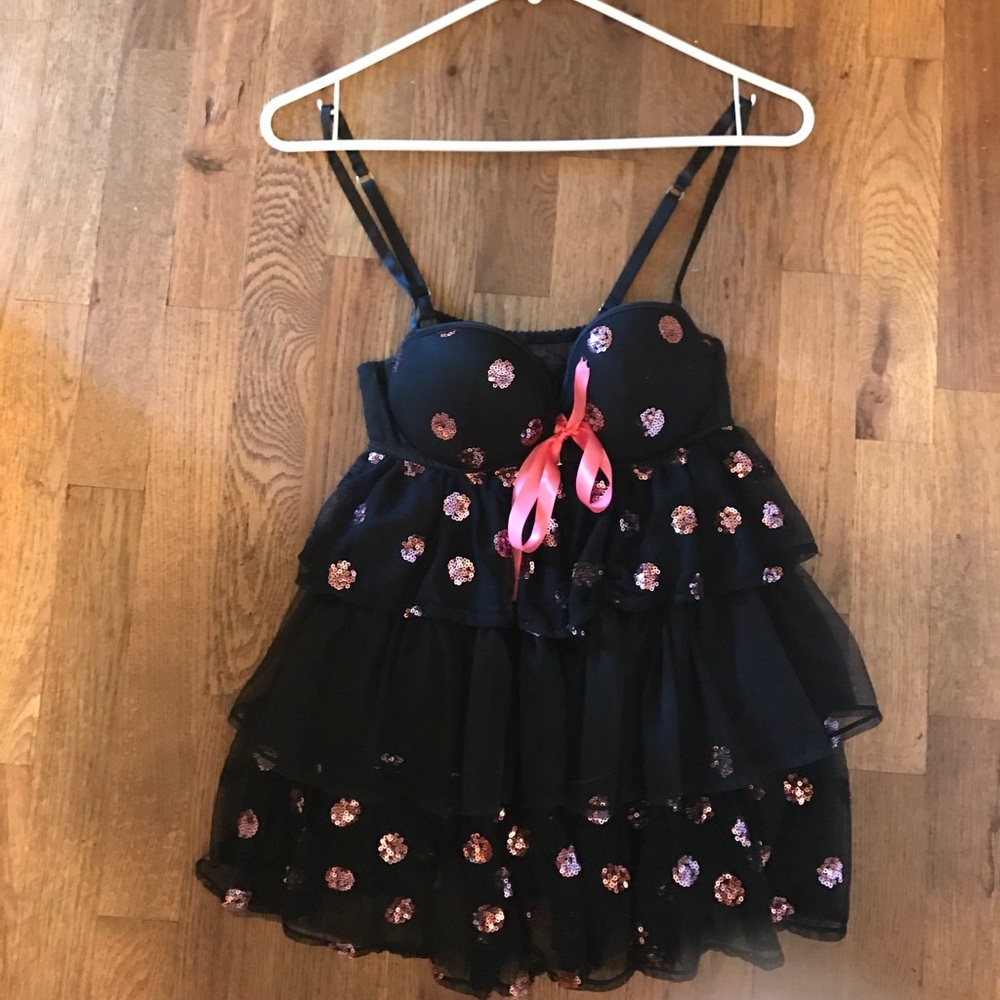 Size 34B Victoria's Secret lingerie