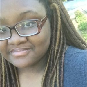 Meet your Posher, April