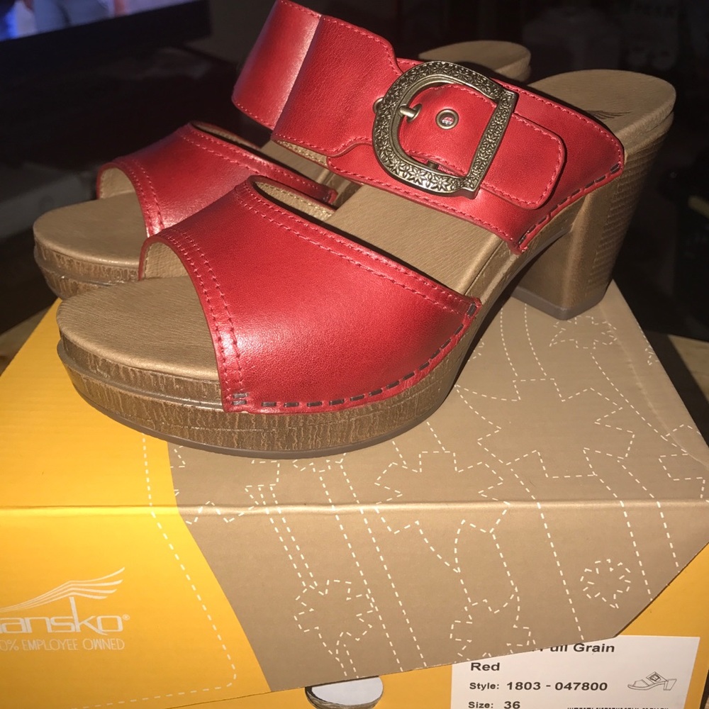 Dansko Ramona sandal in red! Size 36