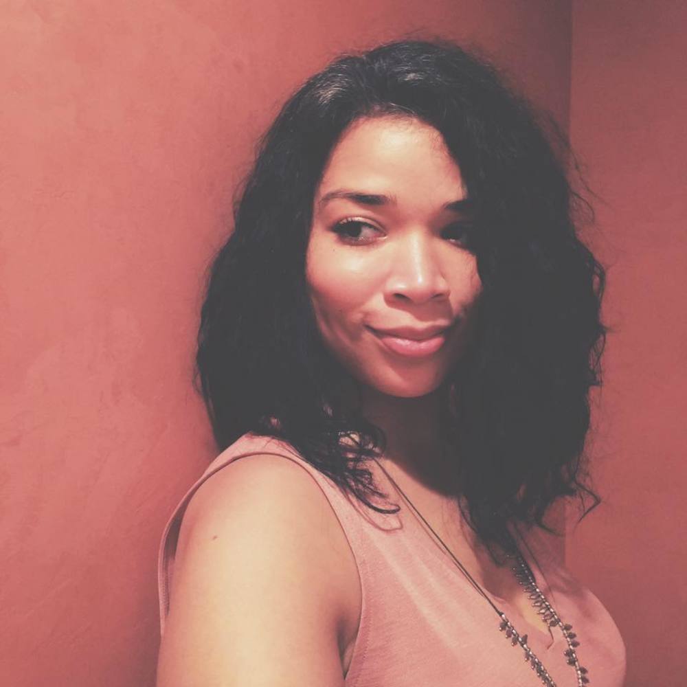 Meet your Posher, Kira