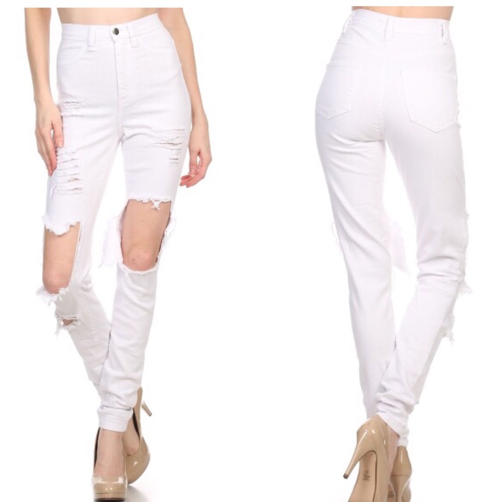 White Large hole jeans 👖