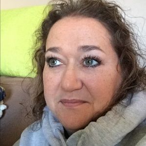 Meet your Posher, Valorie