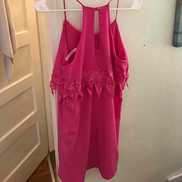 Pink dress - Picture 3 of 4