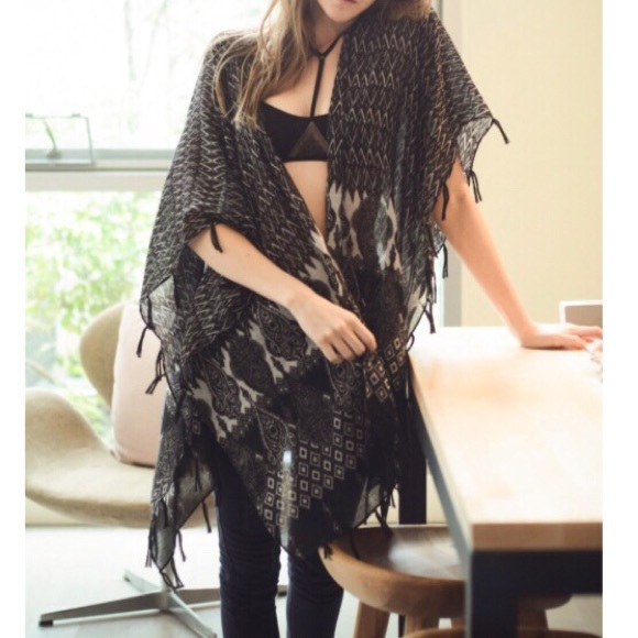 Black boho fringed ‼️sold out - Picture 3 of 4