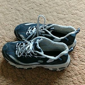 Skechers tennis shoes