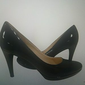 Cole Haan Chelsea Black Pumps