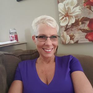 Meet your Posher, Pamela