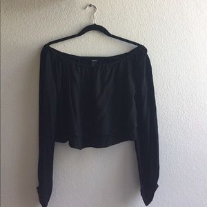Black long sleeve shoulder top