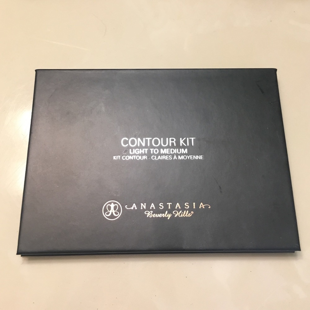Anastasia Beverly Hills contour kit
