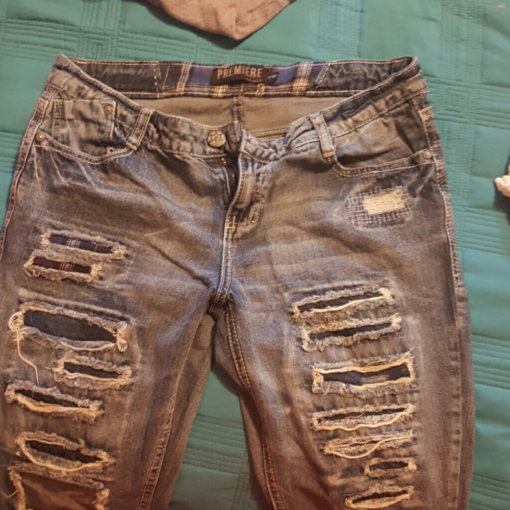 Rue 21 Premiere 11/12 destructed jeans