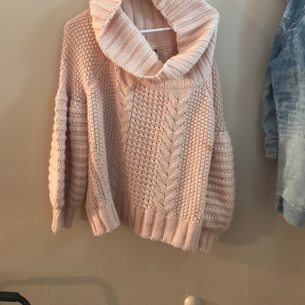 H&M sweater - Picture 2 of 3