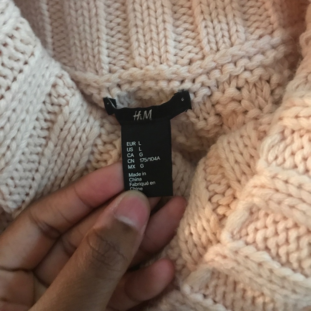 H&M sweater - Picture 3 of 3