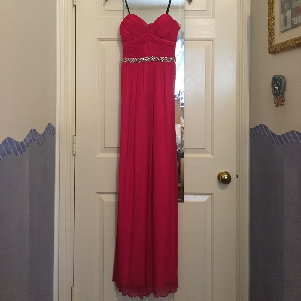GORGEOUS PINK FORMAL PROM/BRIDAL GOWN