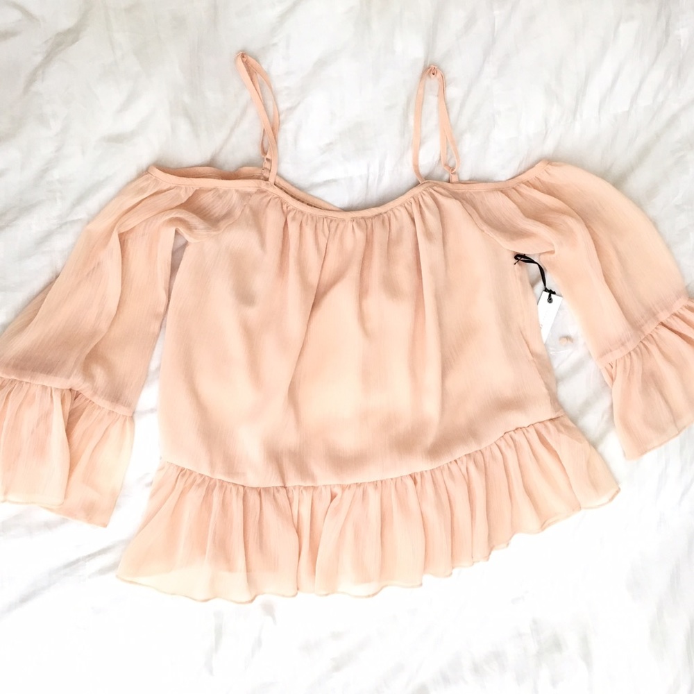 🌻Lovers + Friends Cold Shoulder Top - Picture 3 of 5
