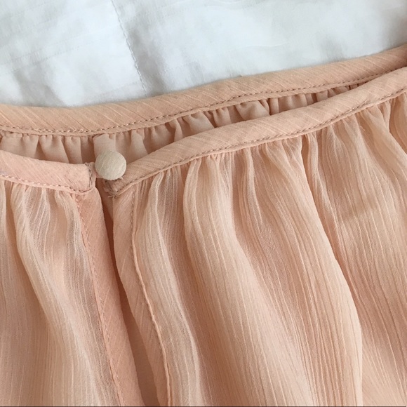 🌻Lovers + Friends Cold Shoulder Top - Picture 4 of 5