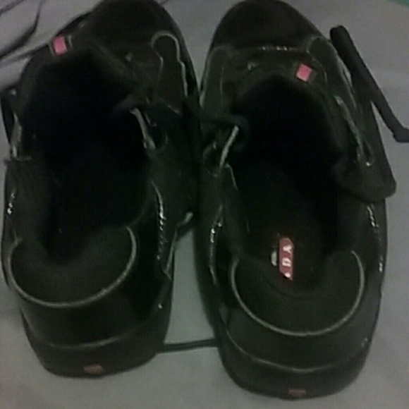 Prada shoes - Picture 3 of 4