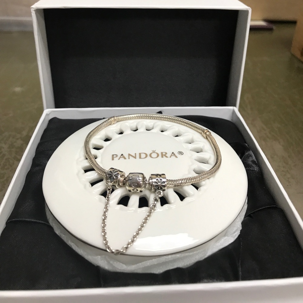 Pandora bracelet with safety chain