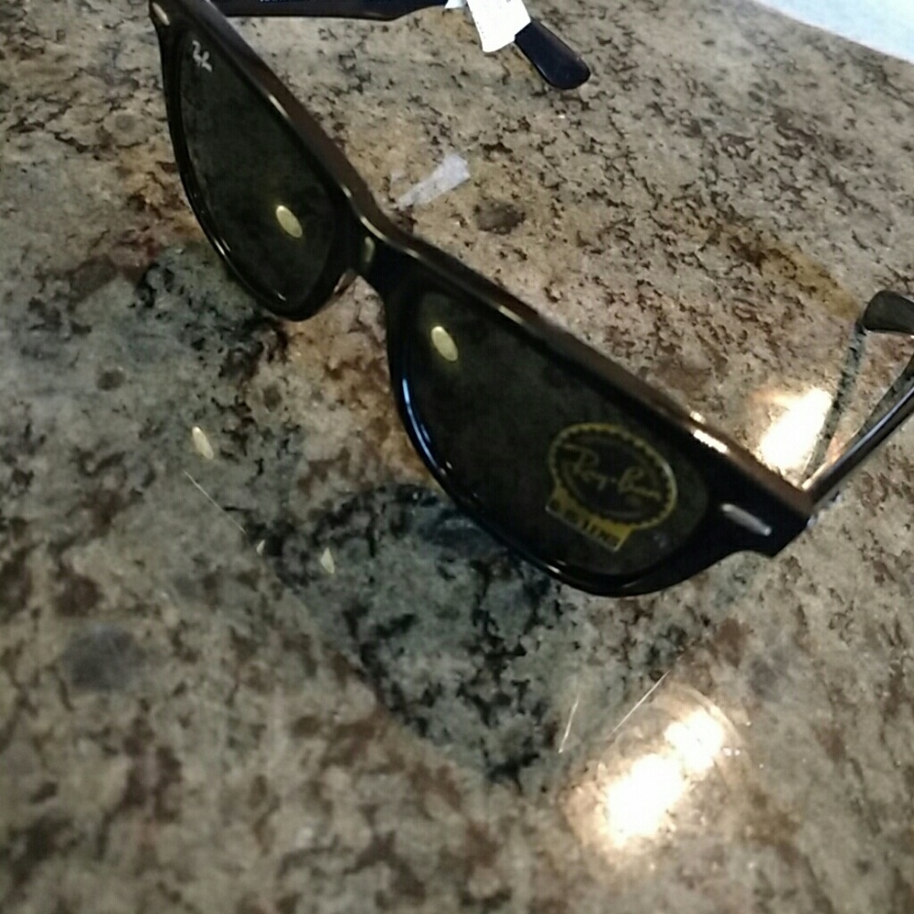 Ray-Ban Wayfarer NWT