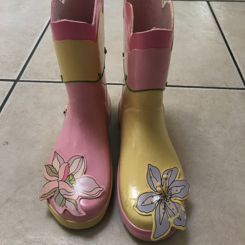 Kids rain boots