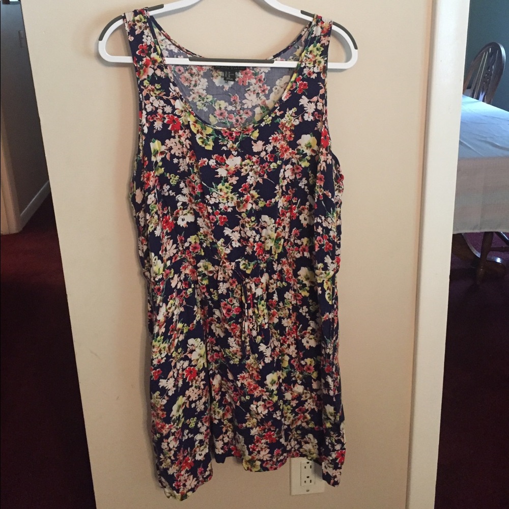 Floral cinched dress