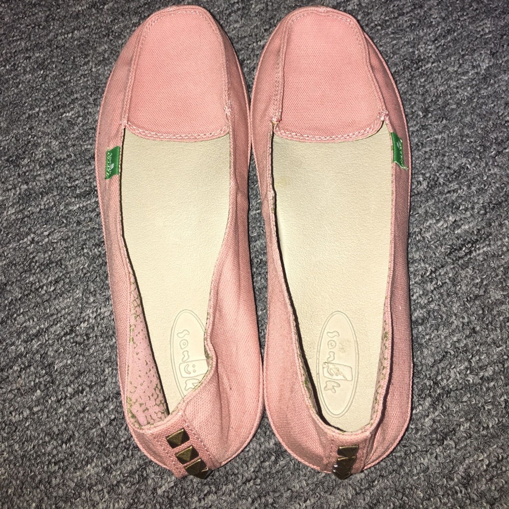 Sanuks