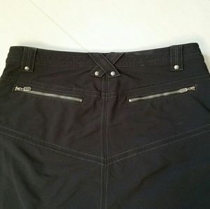 Black Athleta skirt, excellent condition