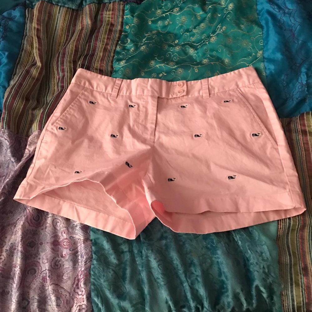 Vineyard vine whale shorts