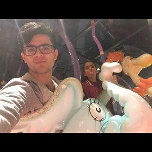 Meet your Posher, Christopher