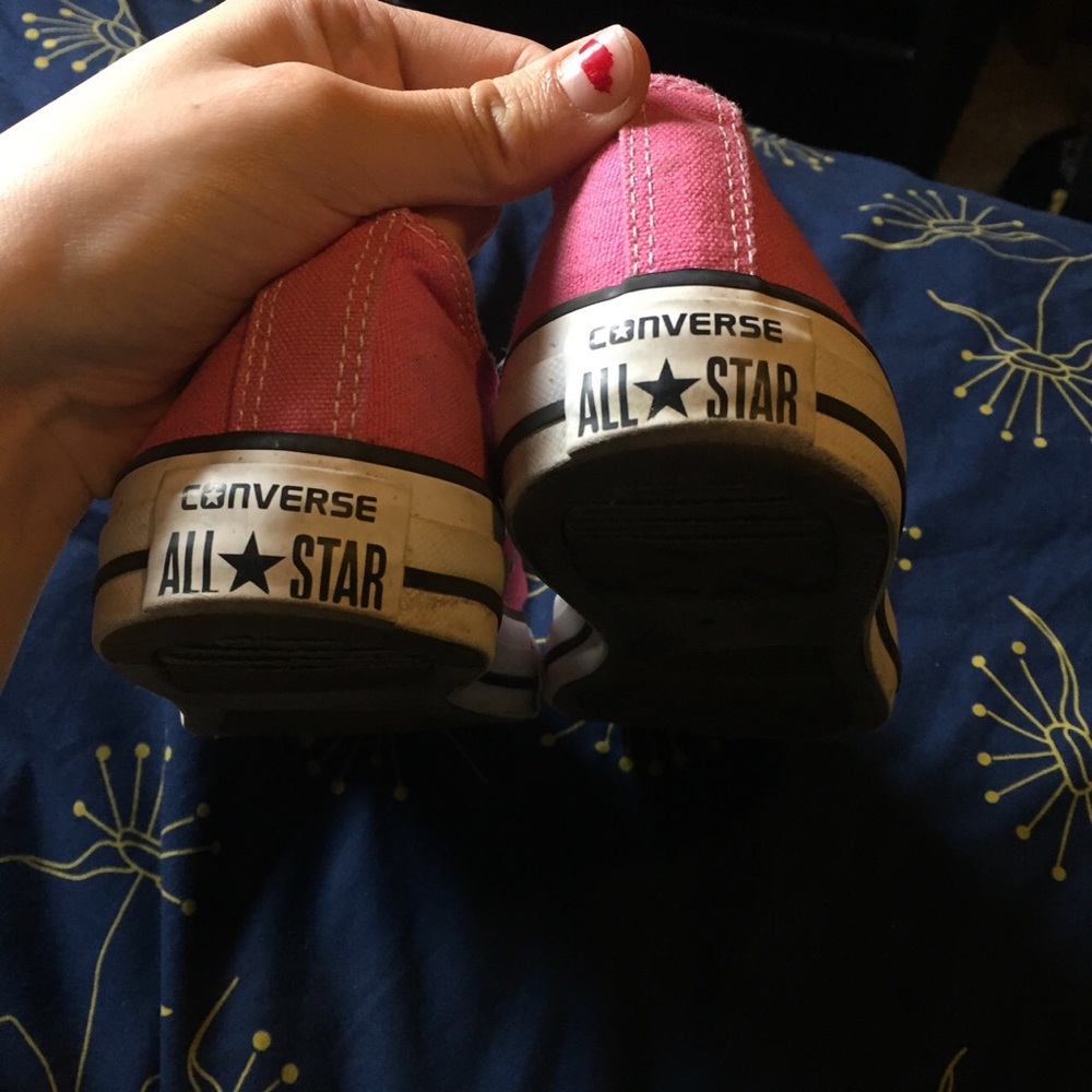 Pink Converse - Picture 3 of 3