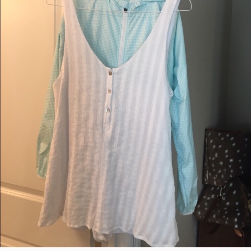 🎉🎉sold🎉🎉White Mumu Romper