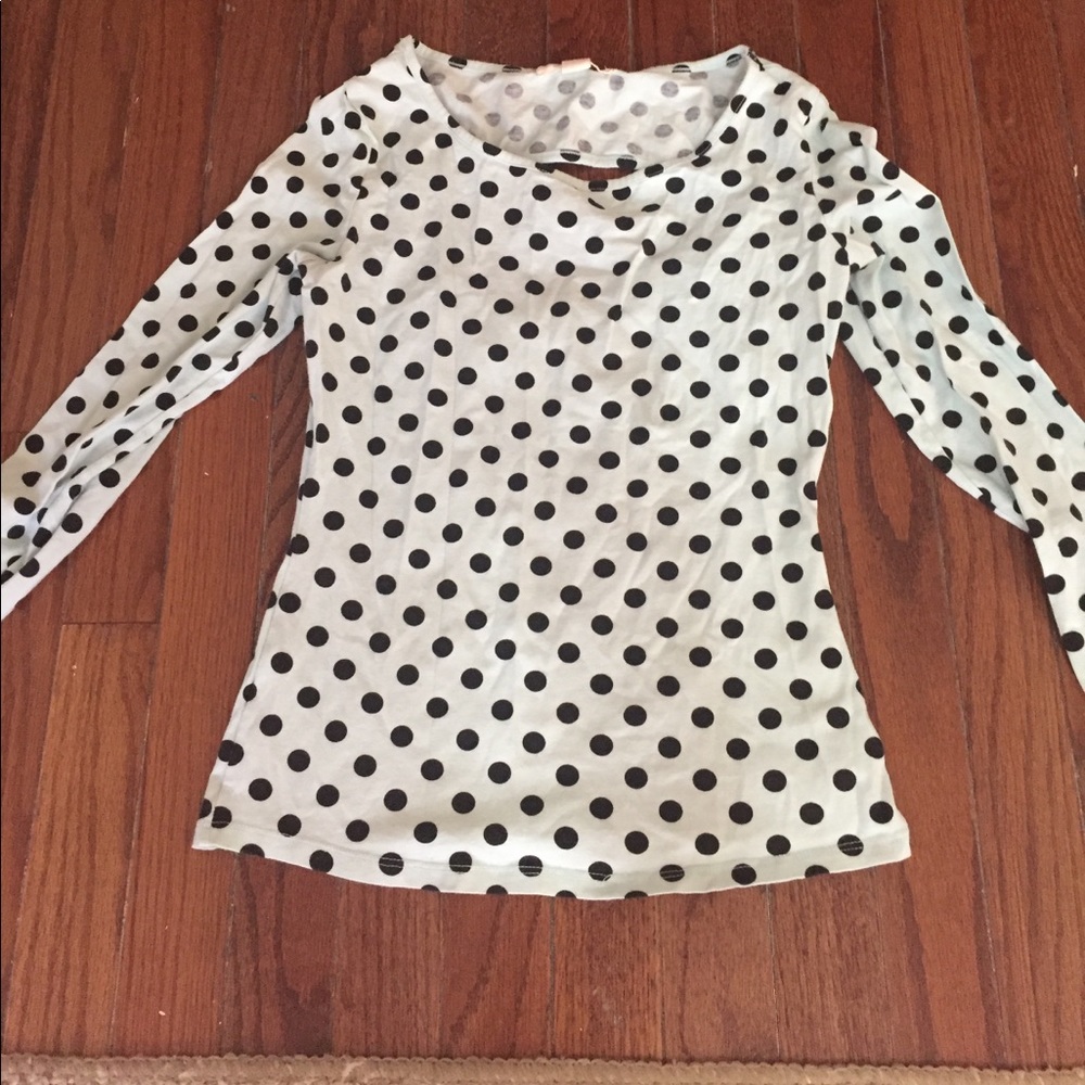 Polkadot top with small cut out