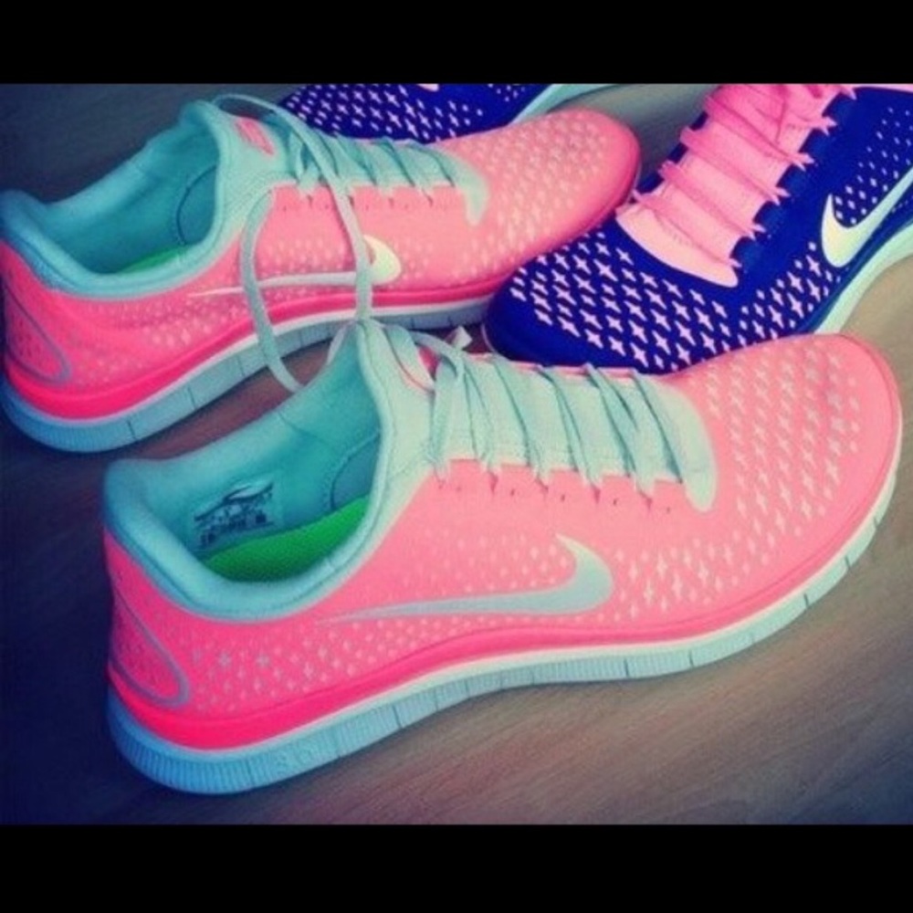 ISO Nike Free 3.0 pink and blue. Size 8