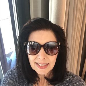 Meet your Posher, Suzanne