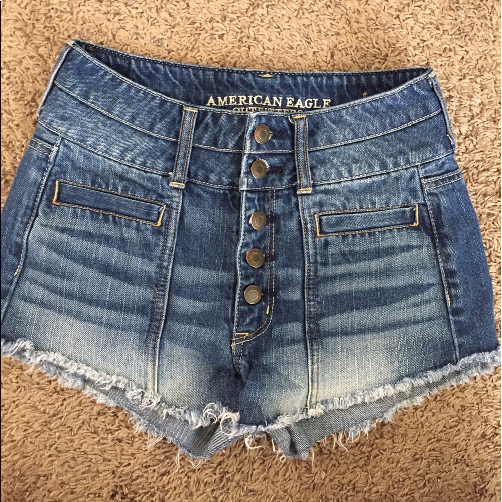 High Waisted American Eagle shorts