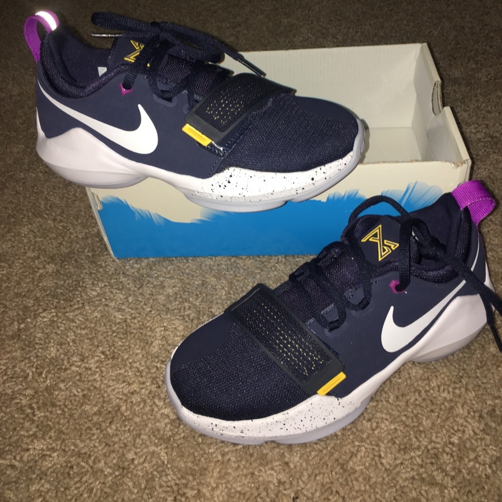 New Nike Paul George 1 gs size 3.5 youth