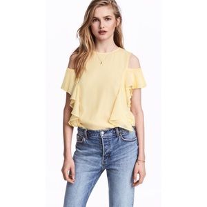 H&M Ruffled Open-shoulder Blouse