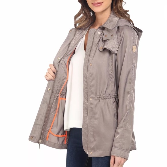Brand new Vince Camuto anorak - Picture 4 of 8