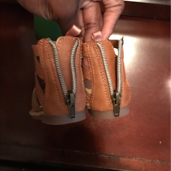 Sandals - Picture 4 of 5