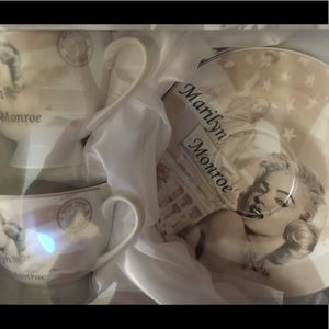 Marilyn Monroe Coffee Cups Set FINAL