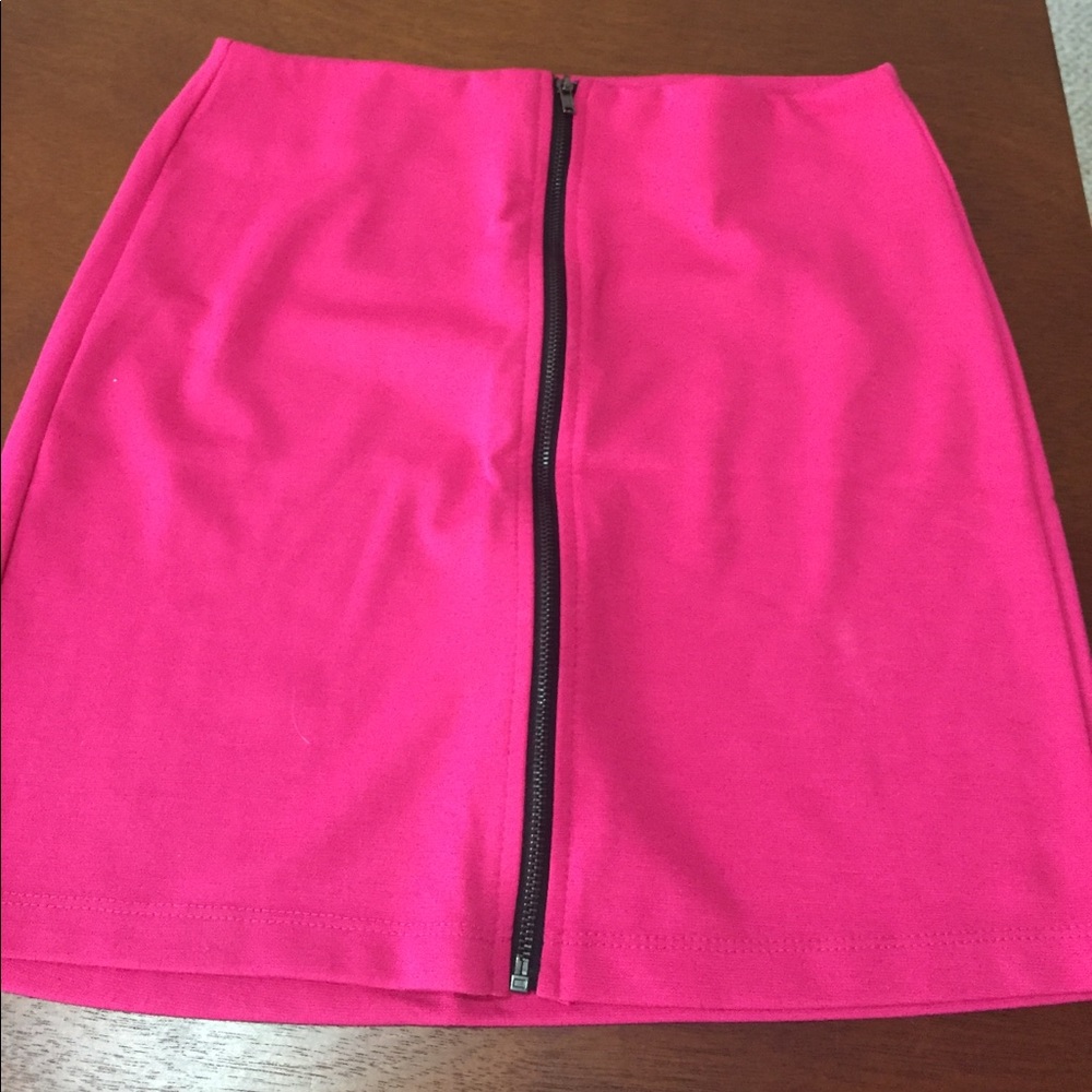 Slim shot pink skirt