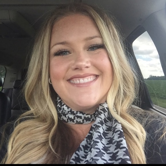Meet your Posher, Jaime - Picture 1 of 1